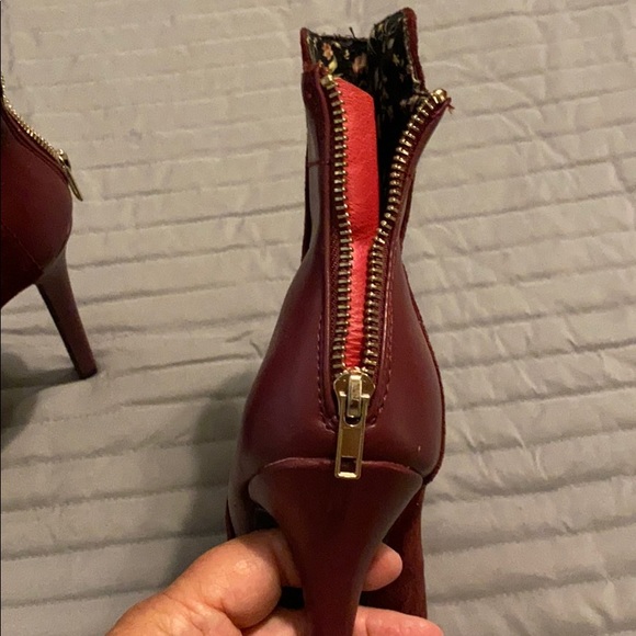 Boots - Picture 4 of 13